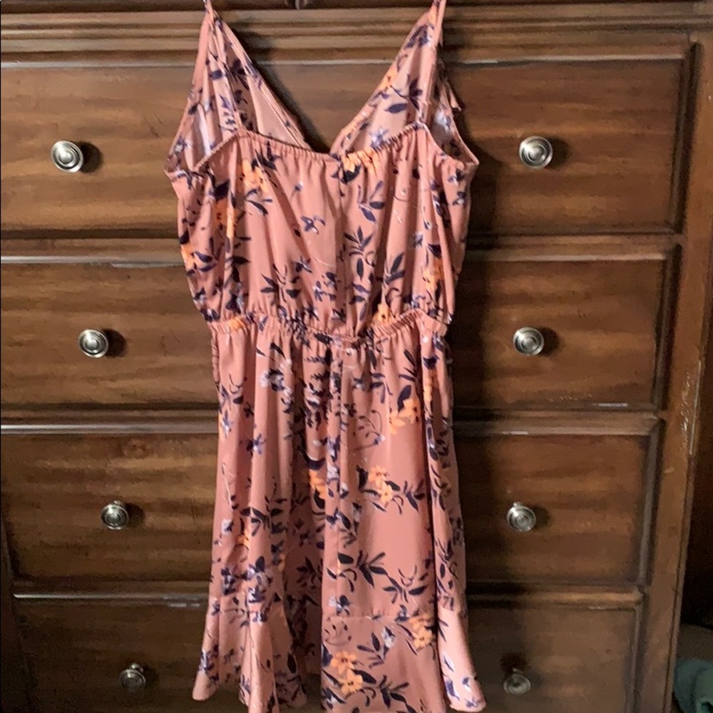 Express - Polyester dress - Picture 4 of 5